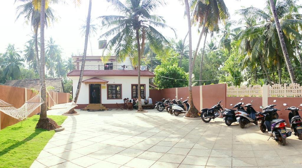 Wanderers Hostel Morjim Extérieur photo