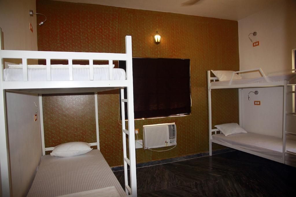 Wanderers Hostel Morjim Chambre photo