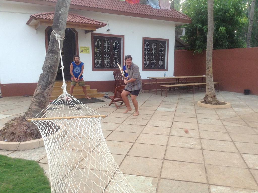 Wanderers Hostel Morjim Extérieur photo